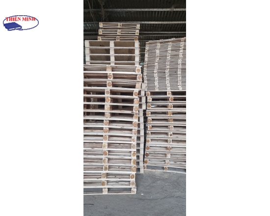 Pallet gỗ kê giường