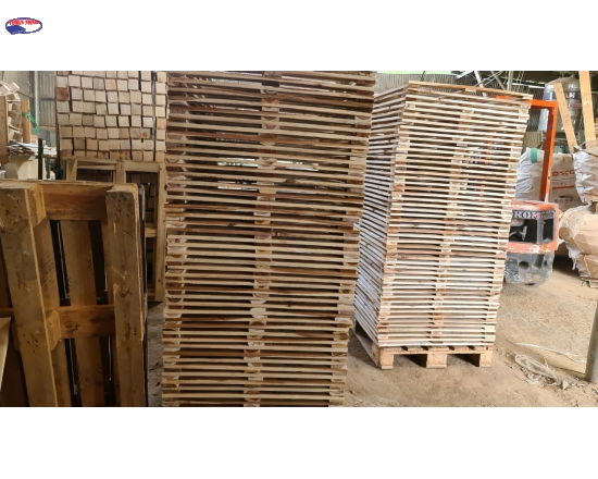 Pallet 2 hướng nâng 2 mặt